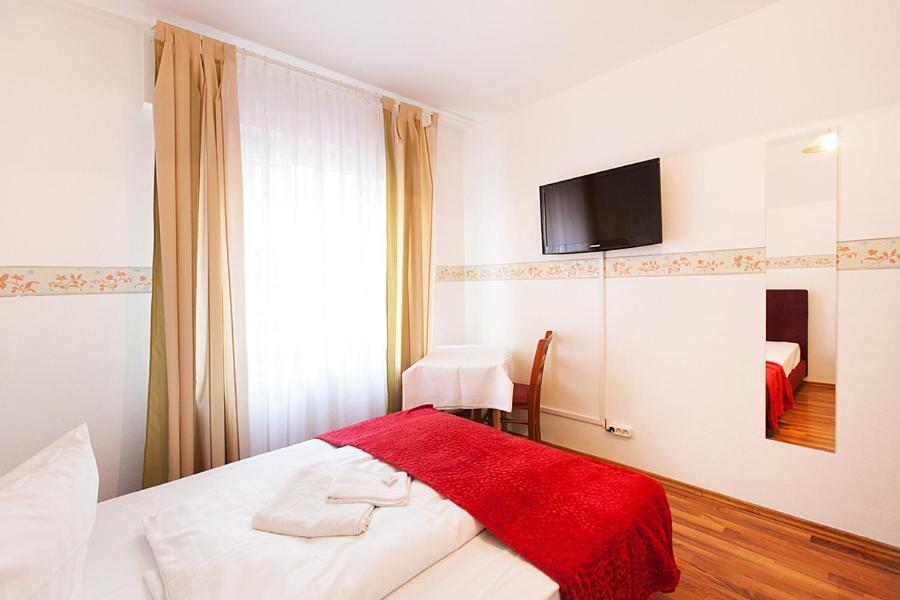 Pension Jasmin Pforzheim Luaran gambar