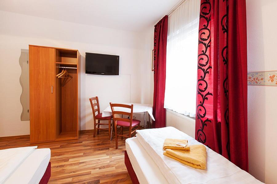 Pension Jasmin Pforzheim Luaran gambar