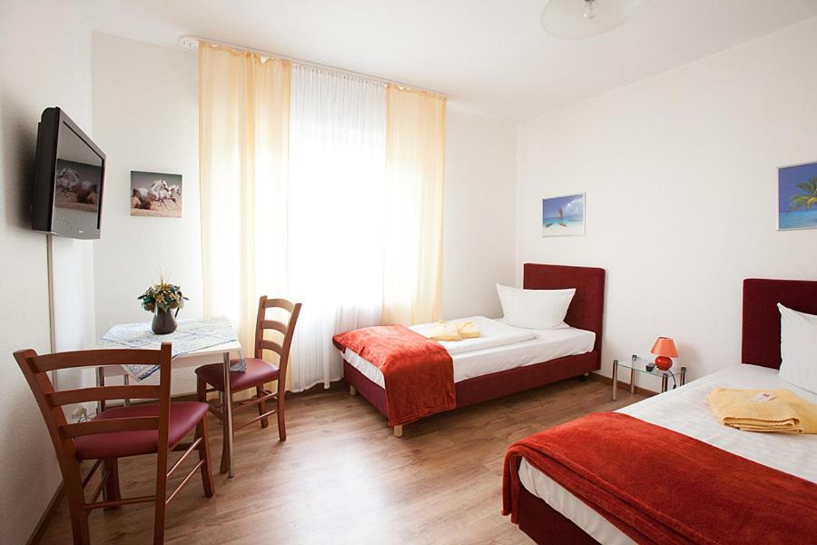 Pension Jasmin Pforzheim Luaran gambar