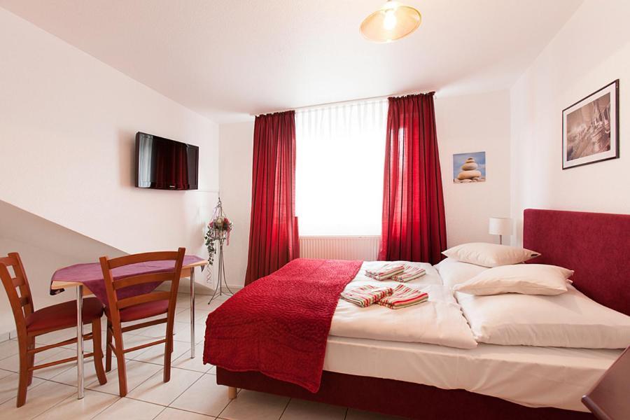 Pension Jasmin Pforzheim Luaran gambar